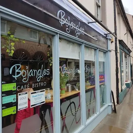 Holiday home Eden House